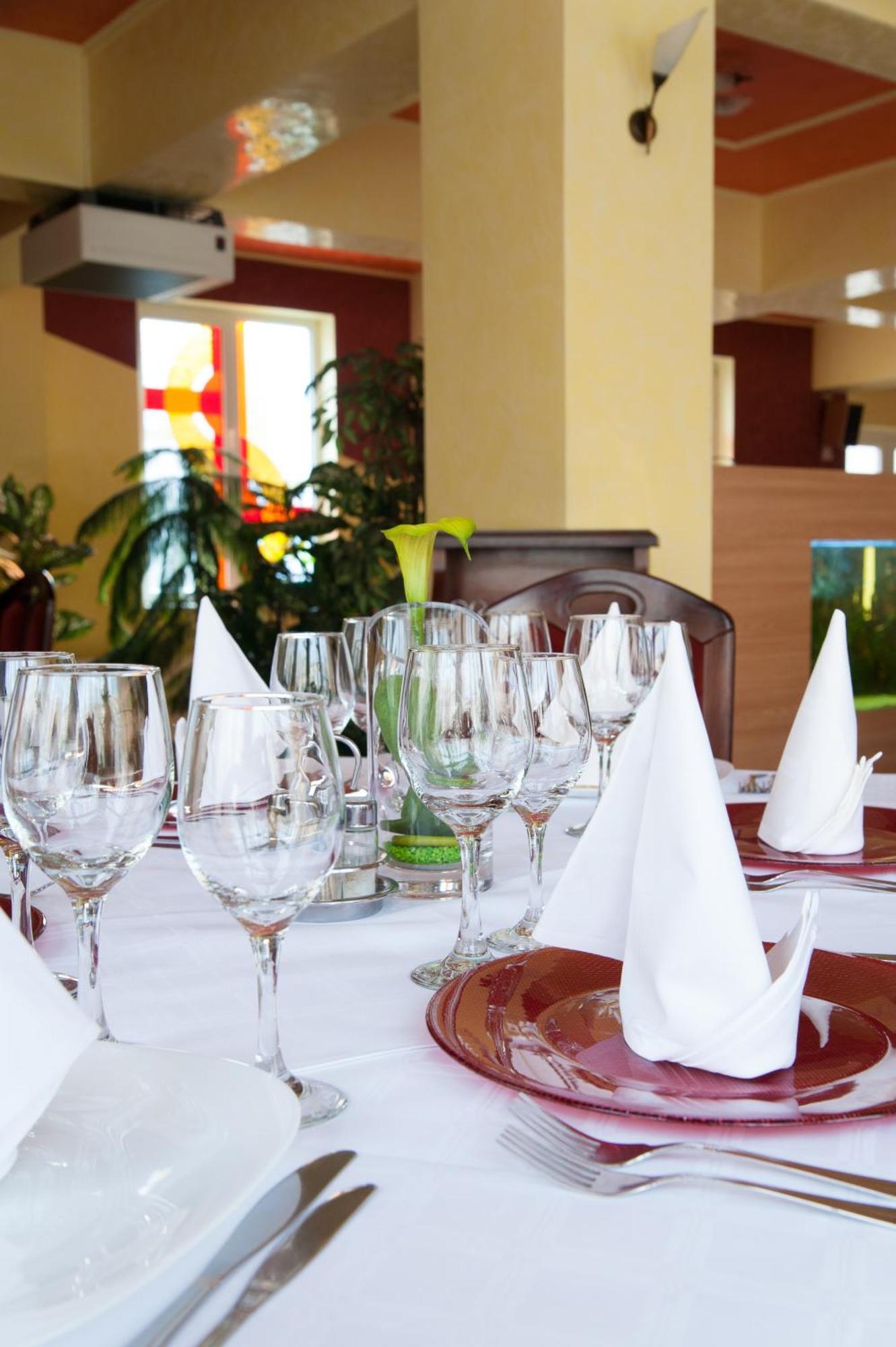 Hotel Melody Oradea Exterior photo
