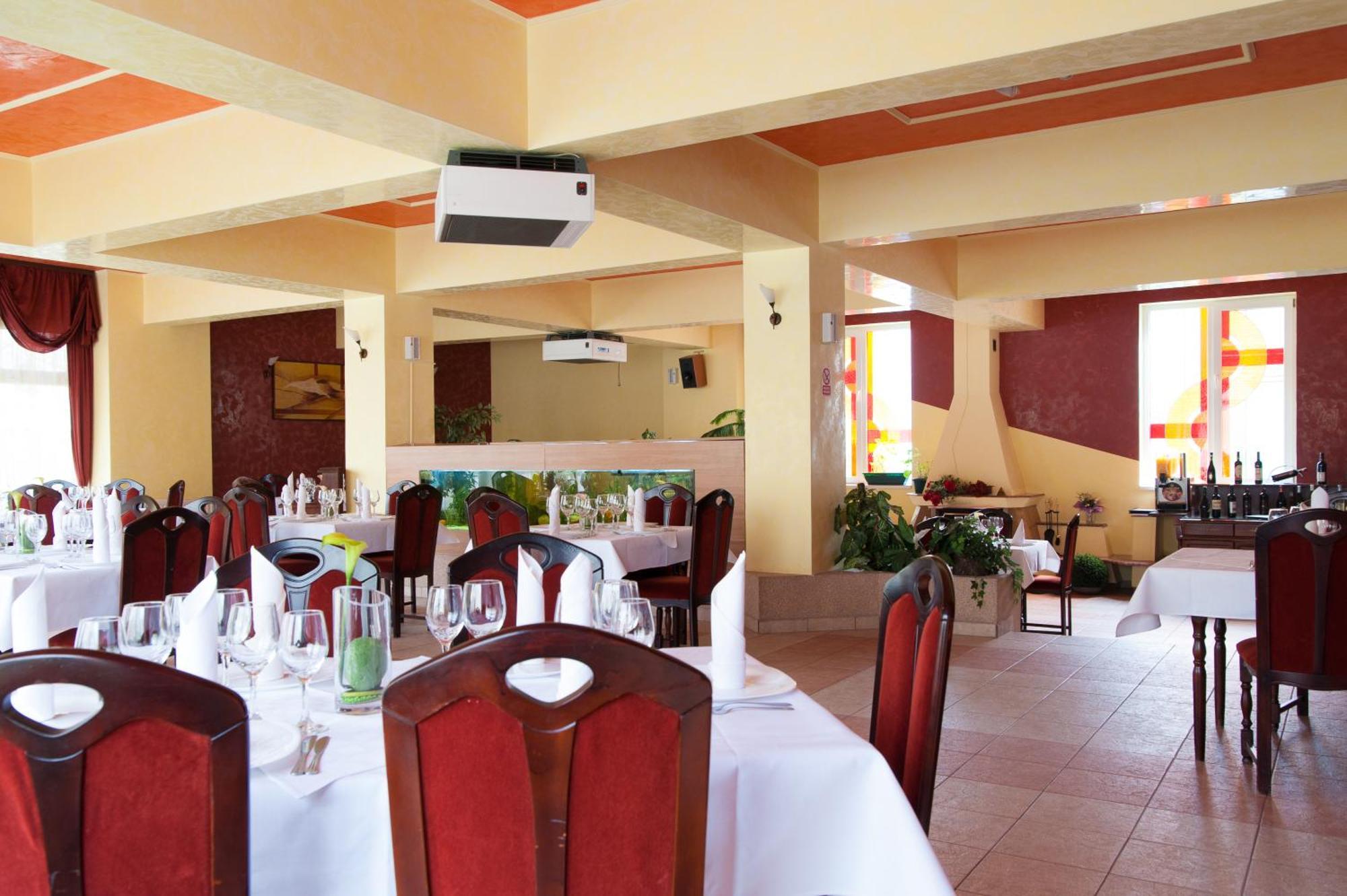 Hotel Melody Oradea Exterior photo