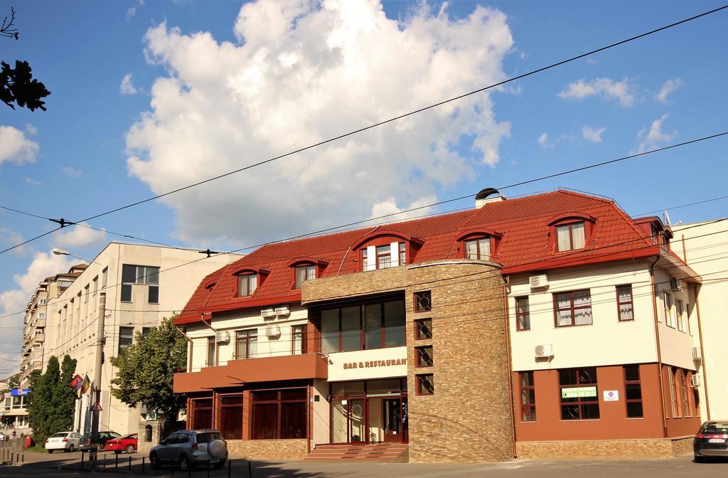 Hotel Melody Oradea Exterior photo