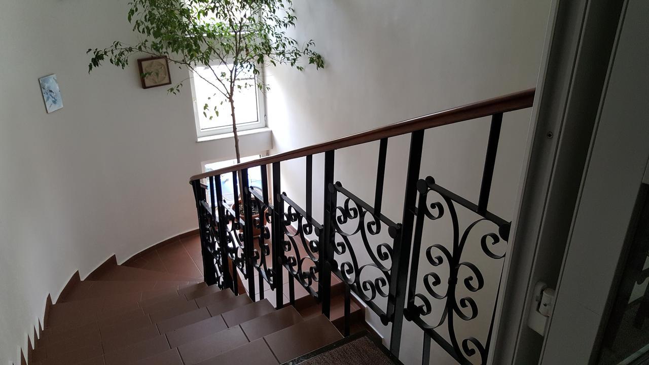 Hotel Melody Oradea Exterior photo