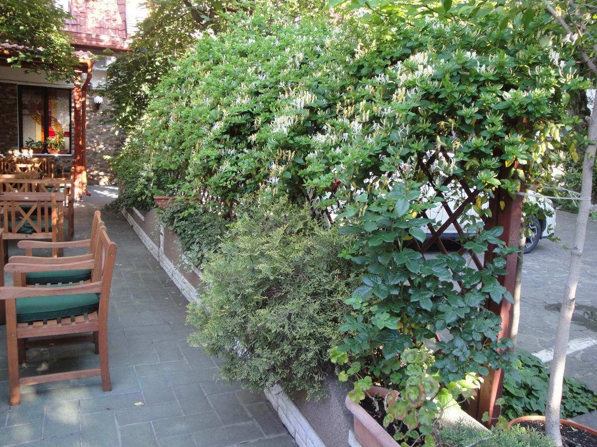 Hotel Melody Oradea Exterior photo